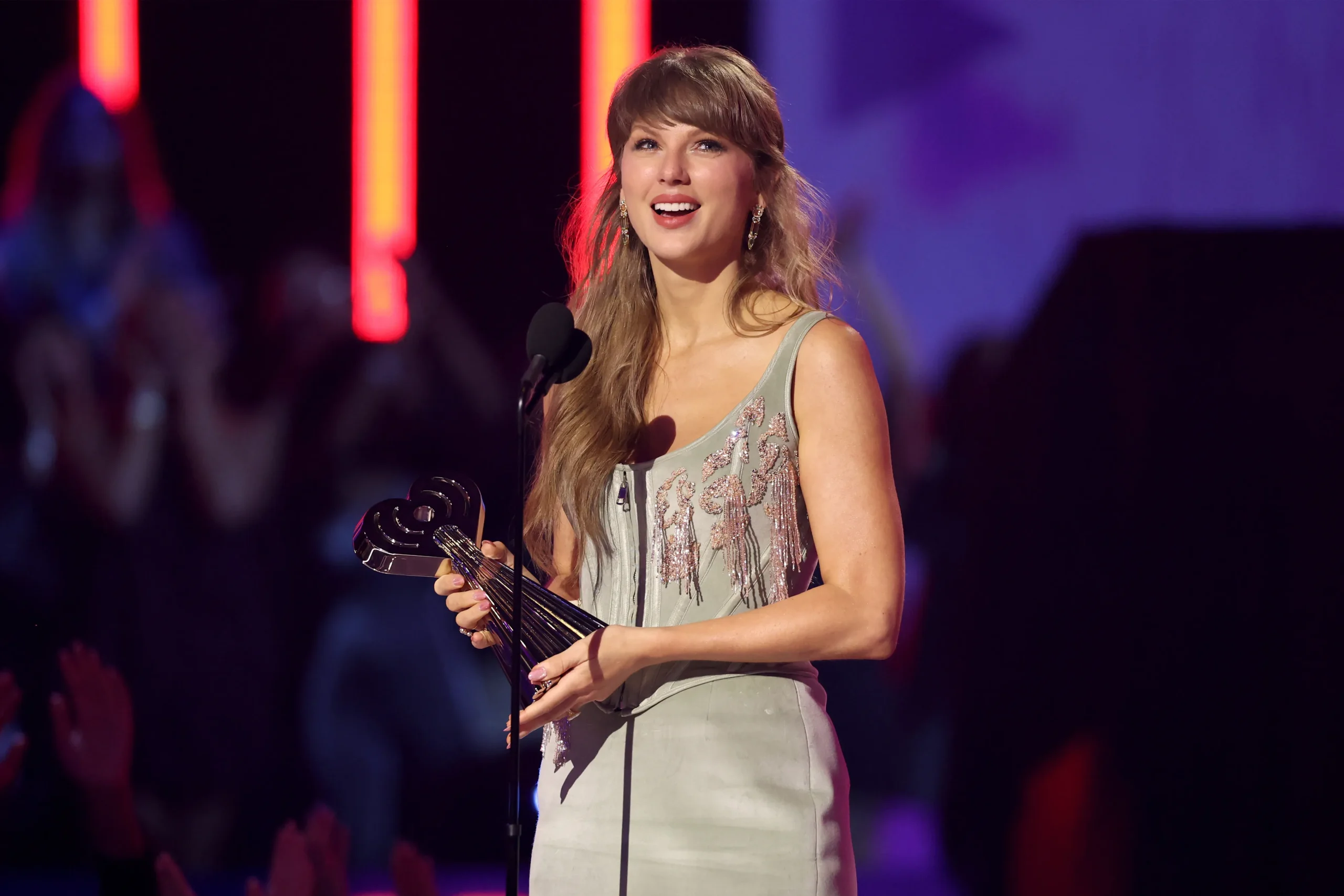 A photo of Taylor Swift